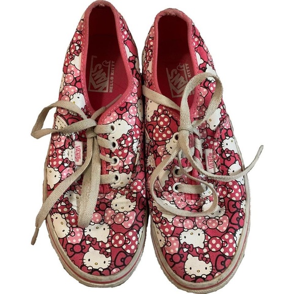 EARLY 2010s HELLO KITTY VANS - Picture 3 of 3